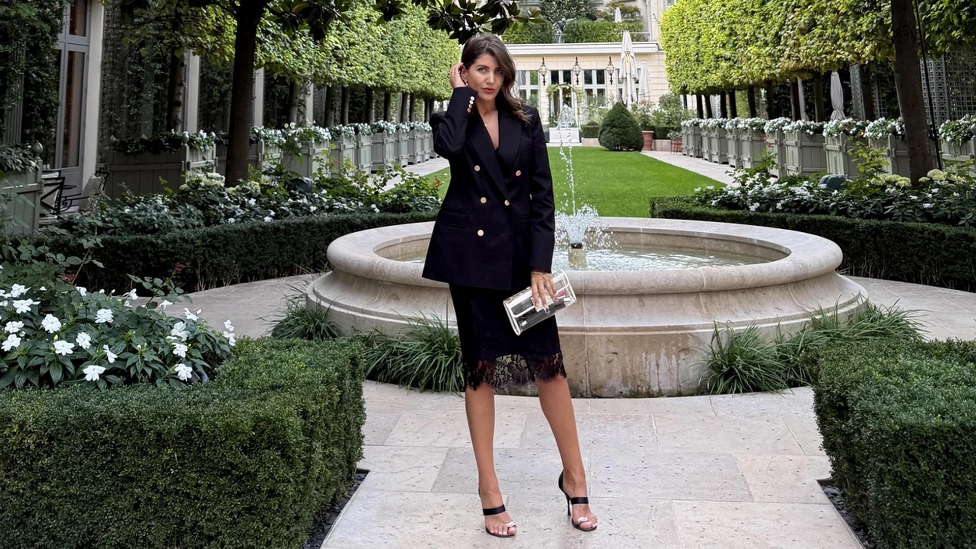 Romanian Designer Roxana Ostroveanu Wins Artistic Innovation Award at Paris Fashion Week