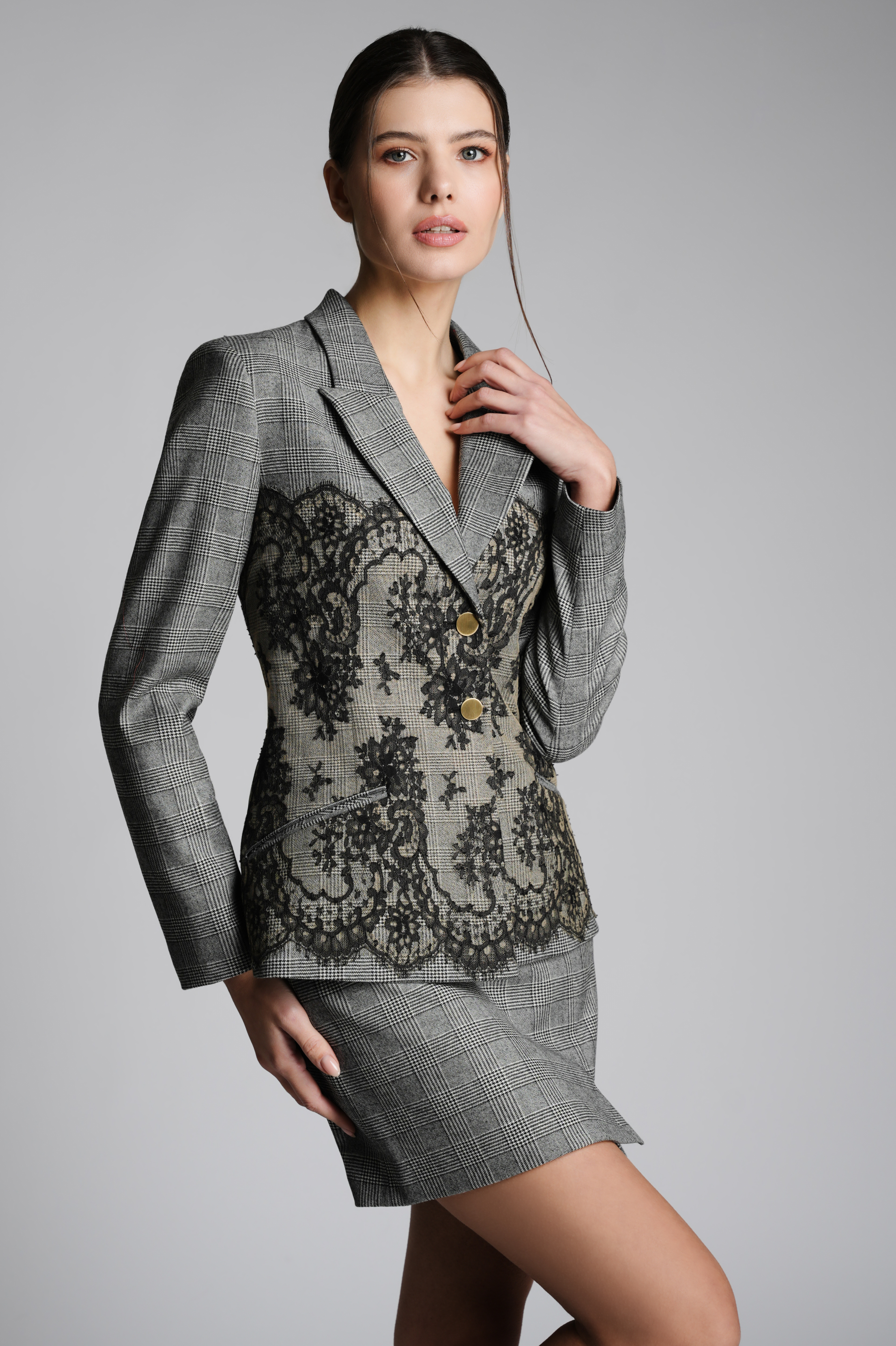 CORSAGE SUIT