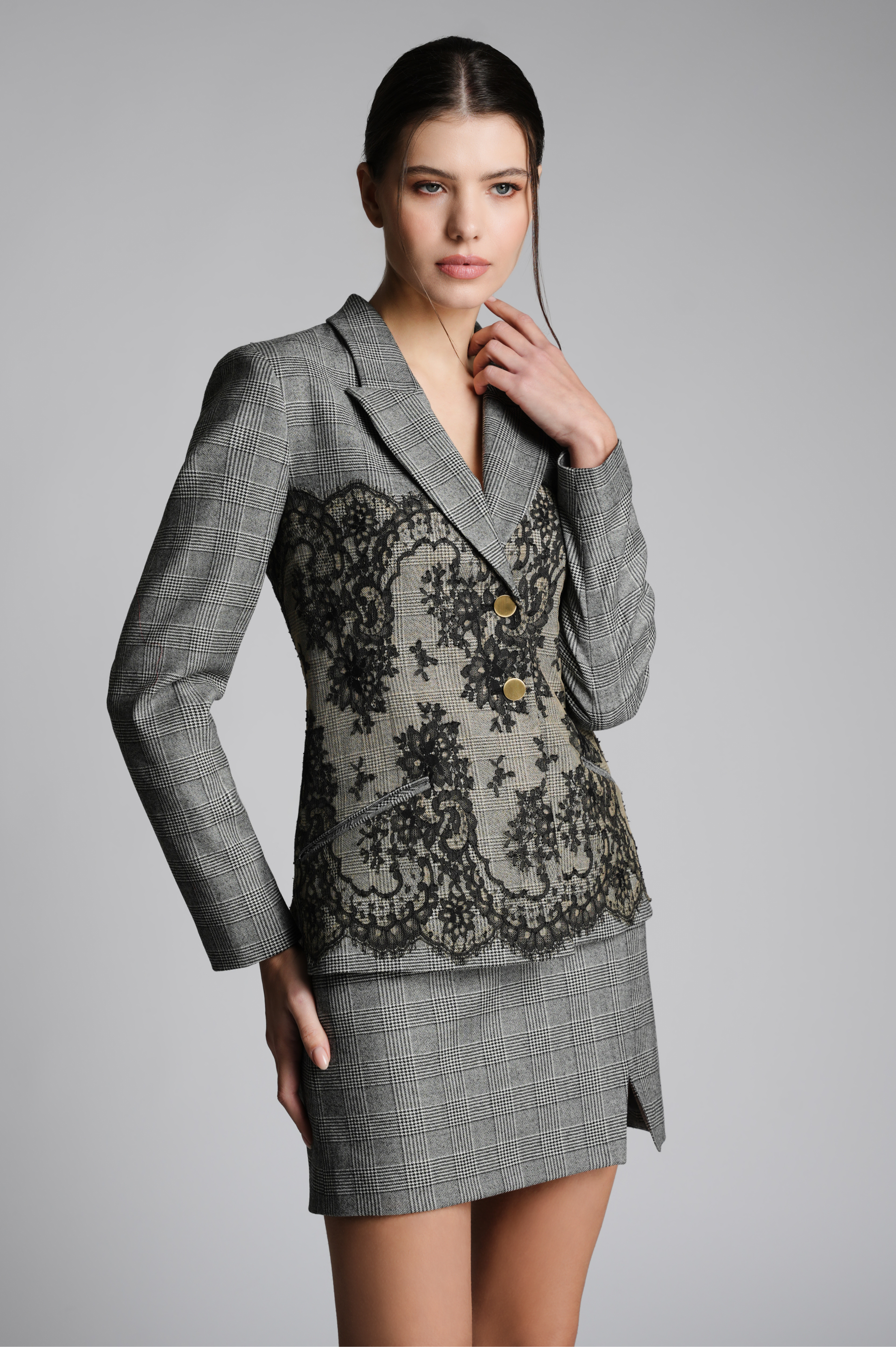 CORSAGE SUIT