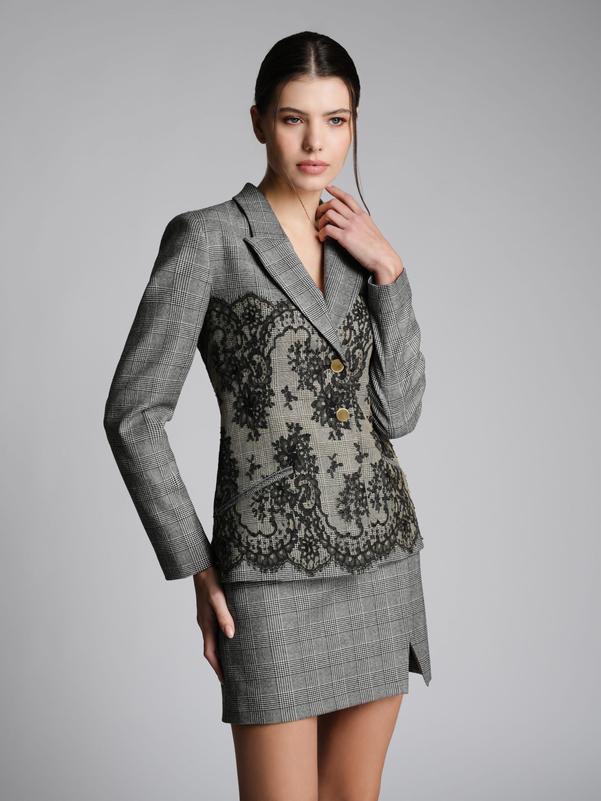 CORSAGE SUIT